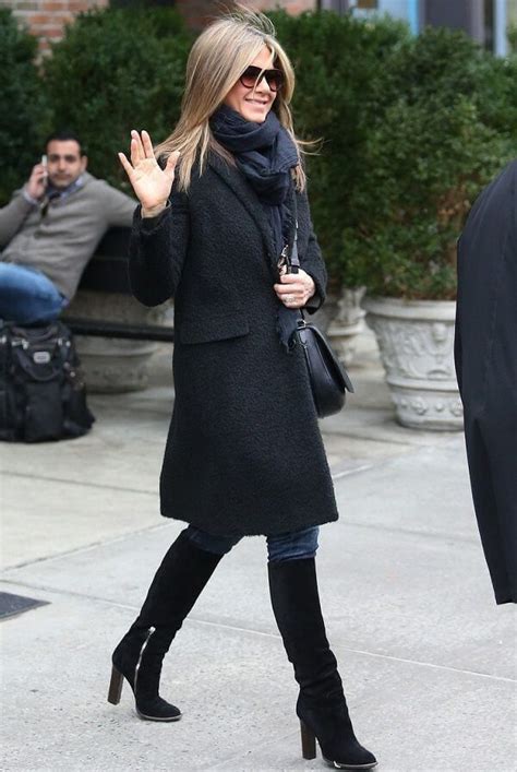 Pin By Boulogne Day On A Classic Casual Style In Jennifer Aniston Style Work Outfit