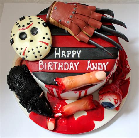 Horror Film Birthday Cake!! | Scary cakes, Halloween birthday cakes, Scary halloween cakes