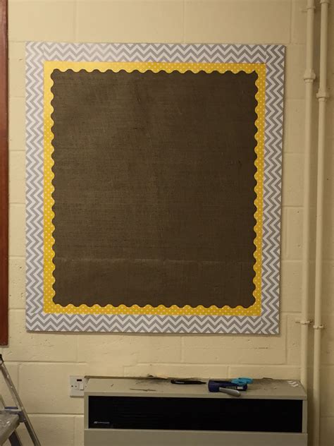 Natural Hessian Display Board With Chevron Boarders Classroom Display