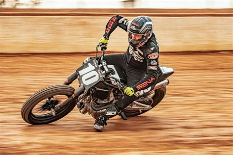 Royal Enfield Makes Competitive Flat Track Race Debut With Interceptor