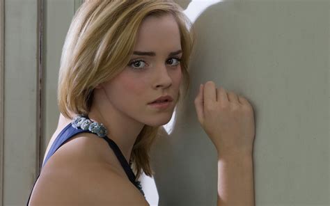 Celebrity Emma Watson Hd Wallpaper