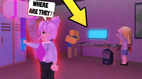 Run from the beast, unlock the exits, and flee the facility! John Doe The Killer Roblox Mansion Murder Mystery ...