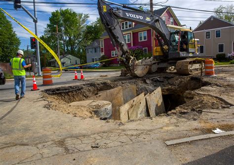 Construction Worker Injured In Trench Collapse In South Portland