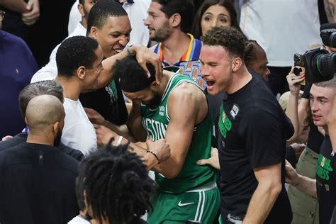 Derrick Whites Putback As Time Expires Lifts Celtics Past Heat Forces