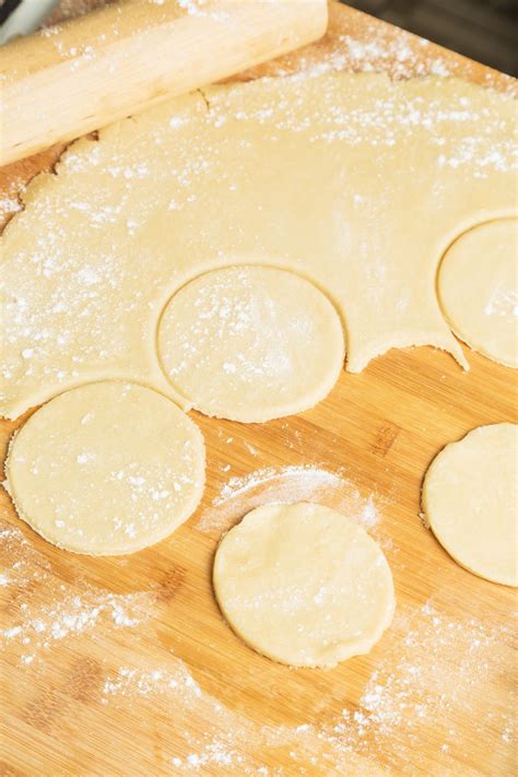 How To Make Empanada Dough Masa Para Empanadas In 6 Easy Steps