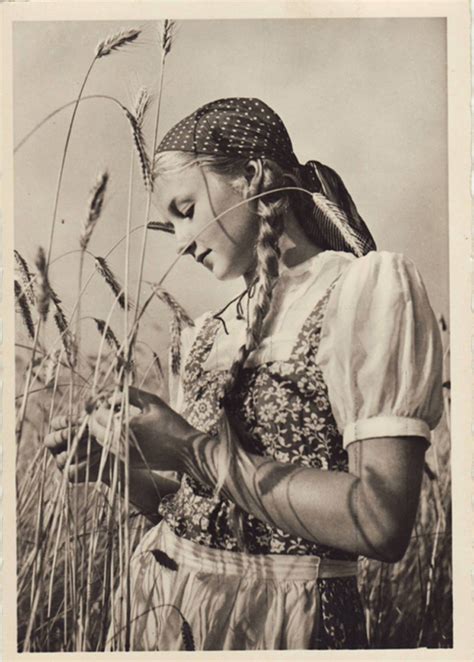 30 Vintage Snapshots Of German Youth From The 1930s And 1940s ~ Vintage