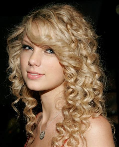 65 Most Flattering Blonde Curly Hair Looks For 2022 Hairstyle Camp