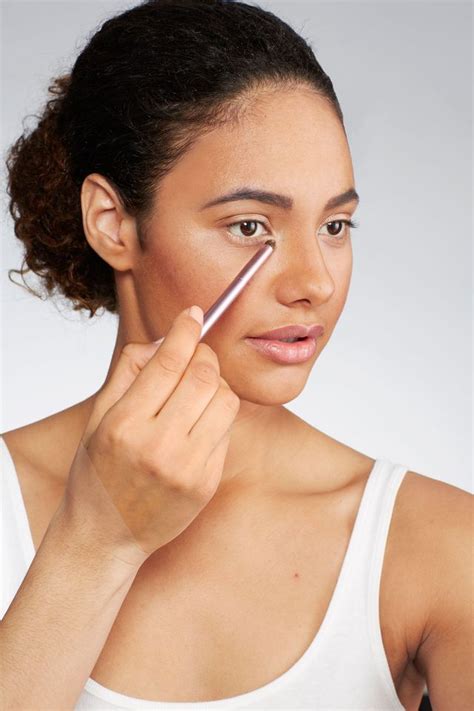How To Apply Eye Makeup Mally Roncal Makeup Tips