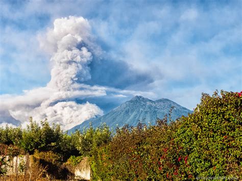 Photos And Time Lapsed Video Of The Huge Eruptions Of Volcán De Fuego