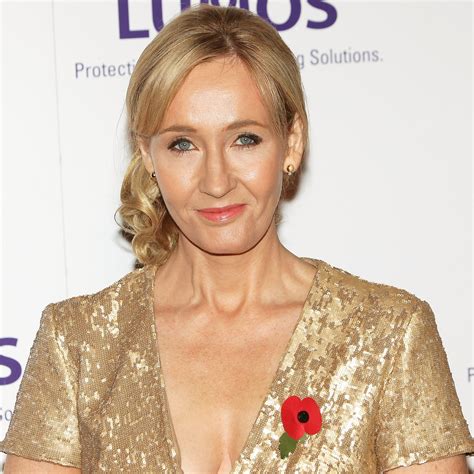 J K Rowling Tweets At Fan About Dumbledore Being Gay Popsugar Love And Sex