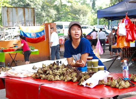 See more ideas about kuala lumpur, food and marketing. Pin on Kuala Lumpur - (now no more) Imbi Market and Hawker ...