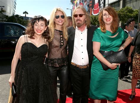 Tom Pettys Widow Daughters In Dispute Over Singers Legacy The