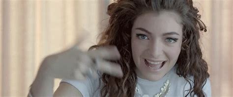 Lorde S Gif Tastic Guide To Super Bowl Xlviii Mtv