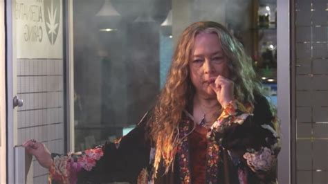 Netflix Sets August Premiere Date For Kathy Bates Pot Comedy Disjointed