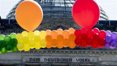 Merkel Drops Opposition To Same Sex Marriage