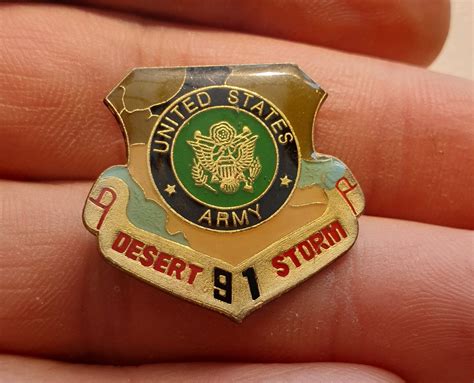 Desert Storm Badge Pin Us Army Badge 1991 Collector Etsy