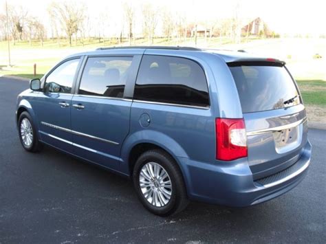 The chrysler town & country for 2011 continues its impressive run as the segment leader in luxury minivans. 2011 CHRYSLER TOWN & COUNTRY TOURING-L "ONLY 65K MILES ...