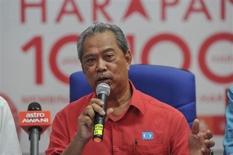 ^ senarai penuh majlis pimpinan pemuda pakatan harapan (in malay). TERKINI Senarai Penuh 14 Menteri Kabinet Dalam Kerajaan ...