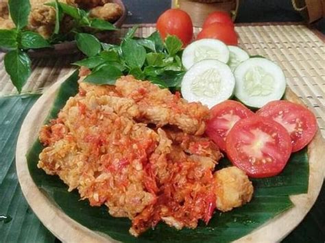 Stasiun yogyakarta atau yang biasa disebut sebagai stasiun tugu. Resep Ayam Geprek Wong Klaten (ayam Goreng Tepung Sambal Bawang) | oleh doy