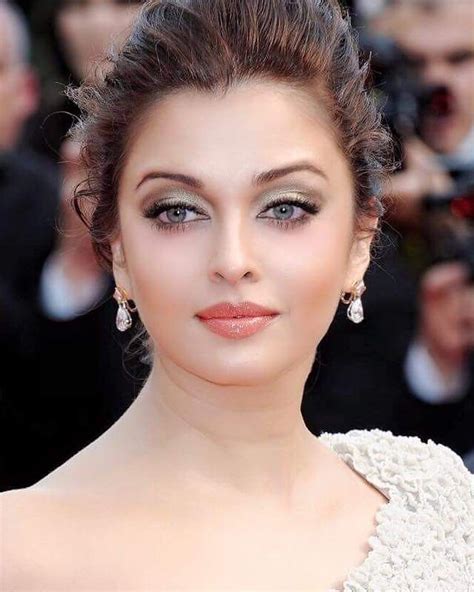Aishwarya Rai Bachchan She Is So Beautiful