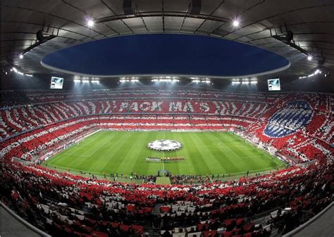 Official fc bayern news news that's automatically retrieved from the official fc bayern munich website. Fototapete »Bayern München Stadion Choreo Pack Mas« online ...