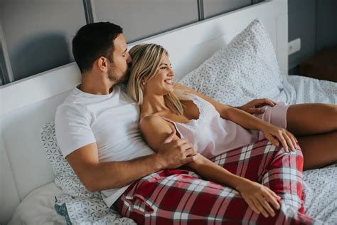 8 Intimate Habits Of Couples Who Are Deeply Connected Mums Affairs