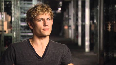 Alex Pettyfer: I Am Number Four Interview - YouTube