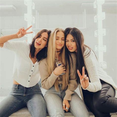 Pin De ៹ A E S T H E T I C 🦋 En Bff ` ♡ Sesión De Fotos Amigas