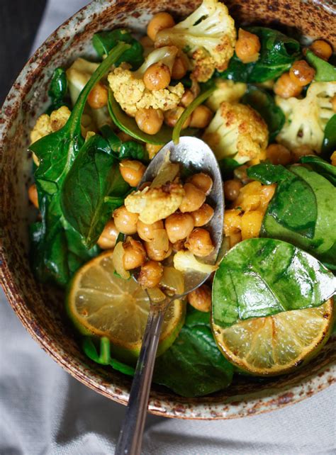 1 55+ easy dinner recipes for busy weeknights. Vegan Spiced Chickpea & Cauliflower Spinach Salad