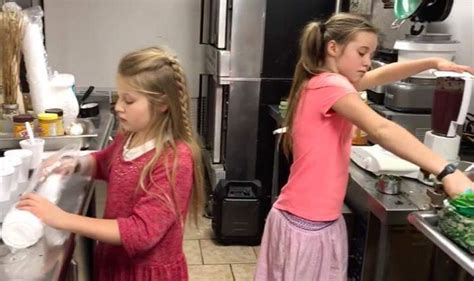johannah and jennifer in the kitchen aww i remember when this used to be jessa and jinger the