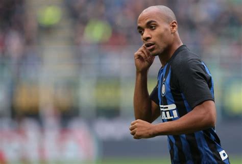 Joao mario plays the position forward, is 27 years old and 185cm tall, weights 78kg. French Media Reports Inter Midfielder Joao Mario Being ...