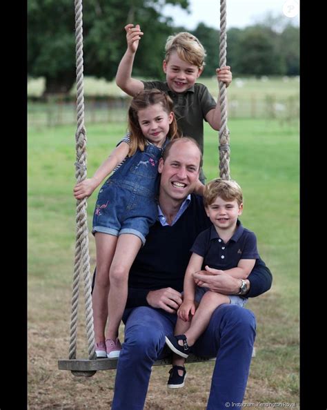 Jon oliver refers to crisis in israel as a form of apartheid. Le prince William et ses trois enfants, George, Charlotte ...