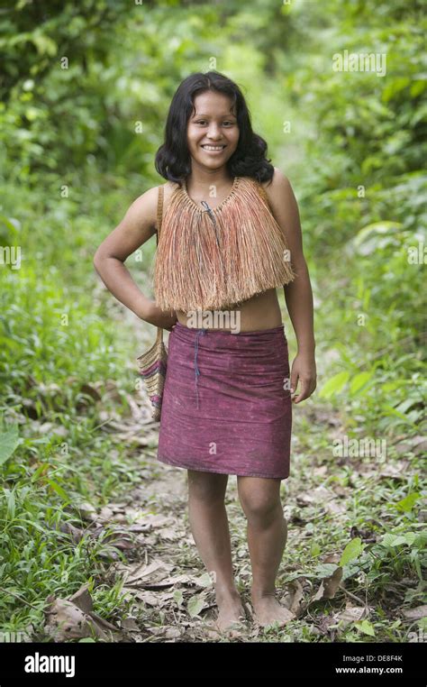 Indigenous Girl Yaguas Community Amazonas Peru Stock Photo Alamy