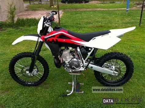 Husqvarna motorcycles — дочерняя компания ktm, производящая гоночные мотоциклы для мотокросса, супермото и эндуро. 2011 Husqvarna WR 300 does not KTM EXC Gas Gas EC