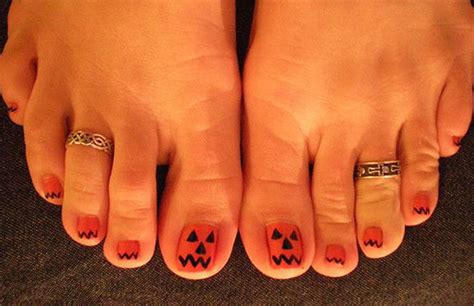 10 Halloween Toe Nail Art Designs Ideas Trends And Stickers 2015