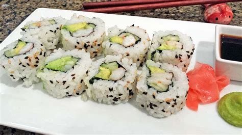 A Great Langostino Lobster Sushi Roll Recipe Yummy Seafood Lobster