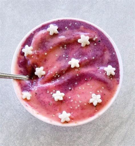 Galaxy smoothie is a recipe introduced in cooking mama: Raspberry & Blueberry Banana GALAXY Smoothie Bowl (With ...