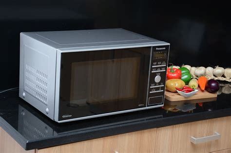 Browse our range of convection microwave ovens which can grill, roast, bake or steam. Panasonic NN-GD371 220 Volt 25L Microwave Oven with Grill