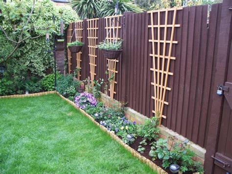 Small Garden Border Fence Garden Design