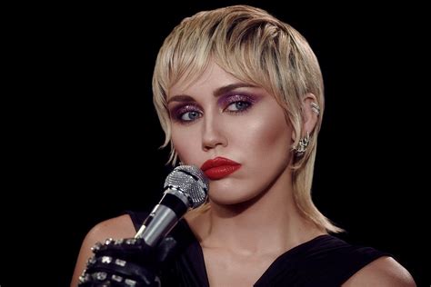 Miley ray cyrus (born destiny hope cyrus , november 23rd 1992) is an american singer, songwriter and actress, as well as the daughter of country singer billy ray cyrus. Album Review: Miley Cyrus // Plastic Hearts - RIOT