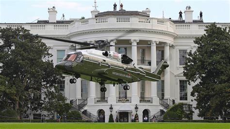 First Images Of New Vh 92 Marine One Helicopter Landing On White House Lawn