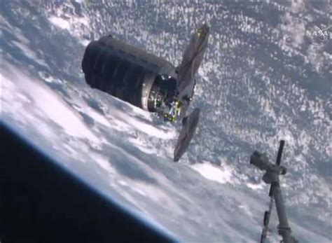 Christmas Delivery First Us Space Station Shipment In Months