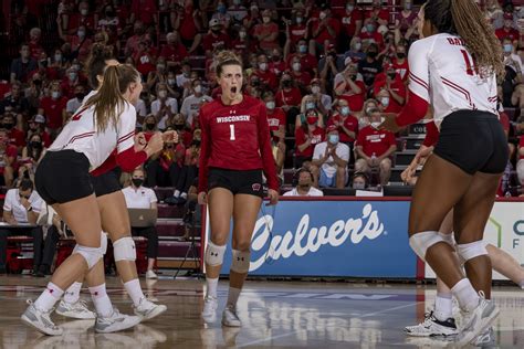 Wisconsin Badgers Volleyball Uw Set To Face Maryland Rutgers In First