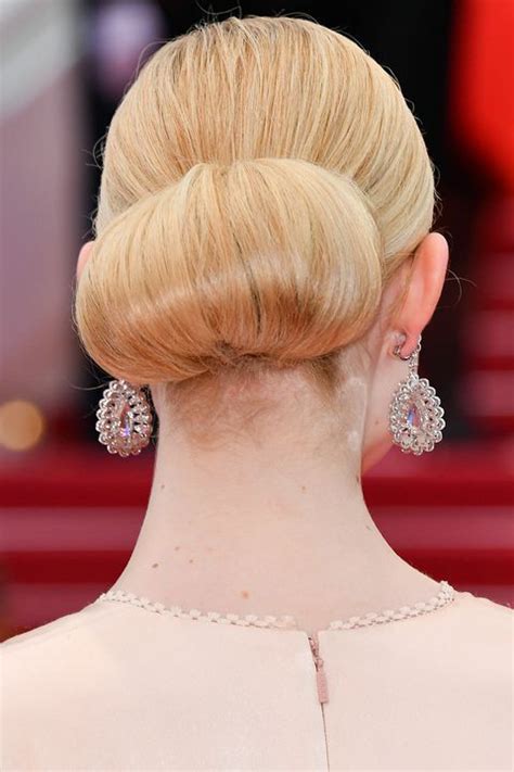 The Best Red Carpet Beauty From The Cannes Film Festival Elle Fanning