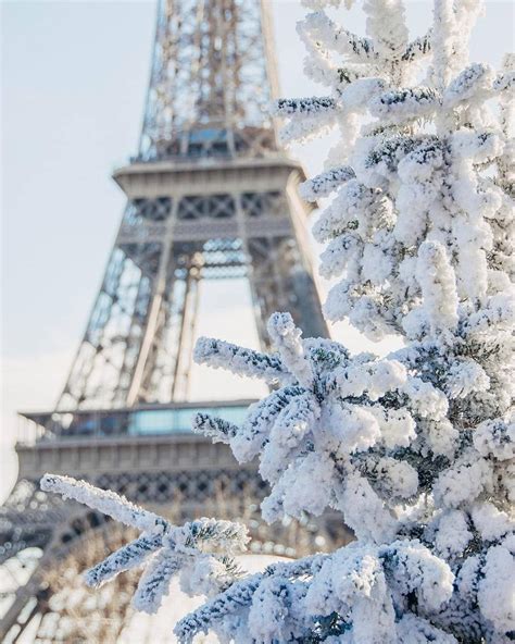 Pin By Nikki On All Things Winterchristmas Paris Wallpaper Paris