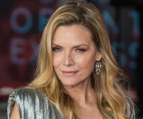 Aos 62 Anos Atriz Michelle Pfeiffer Conta Segredo De Beleza