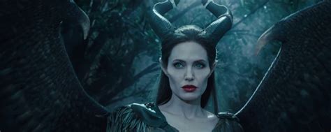 May 03, 2021 · de son côté, angelina jolie ne soutiendrait absolument pas ce choix. Maléfique : Angelina Jolie a des ailes dans la bande ...