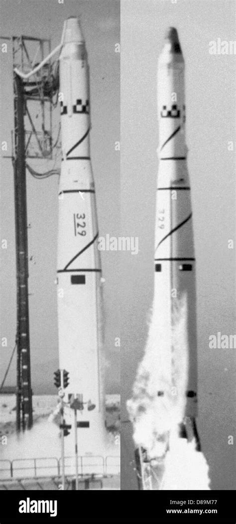 Thor Agena B With Discoverer 33 Oct 23 1961 Stock Photo Alamy