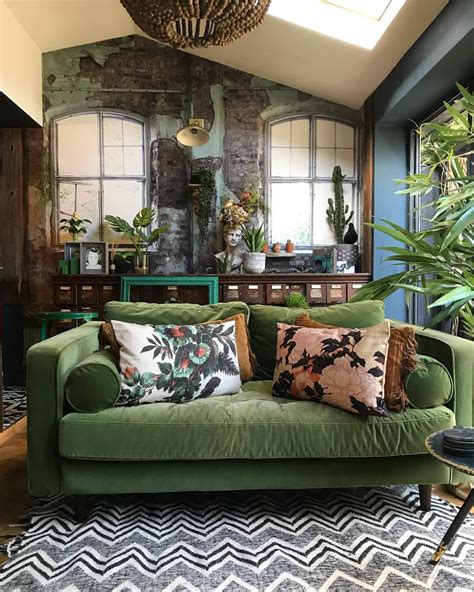 This Yummy Green Couch Ig Hilaryandflo House Interior Living