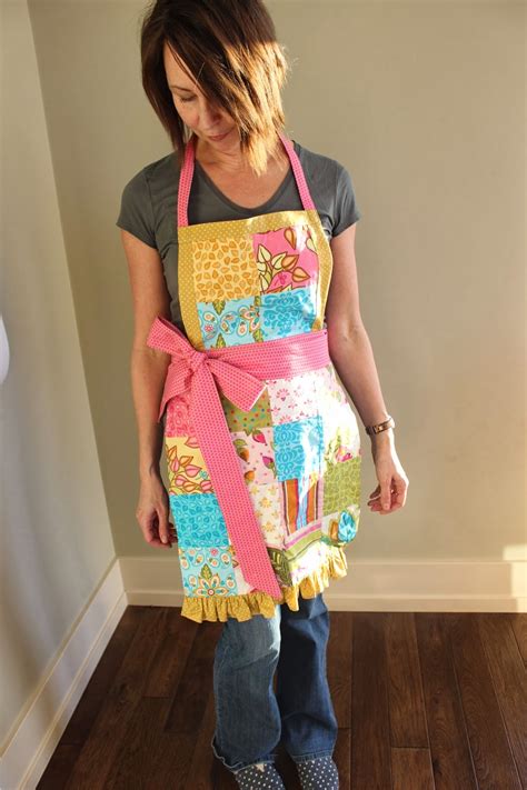 Livefaithhomeschool Sew Patchwork Aprons And Other Lovelies